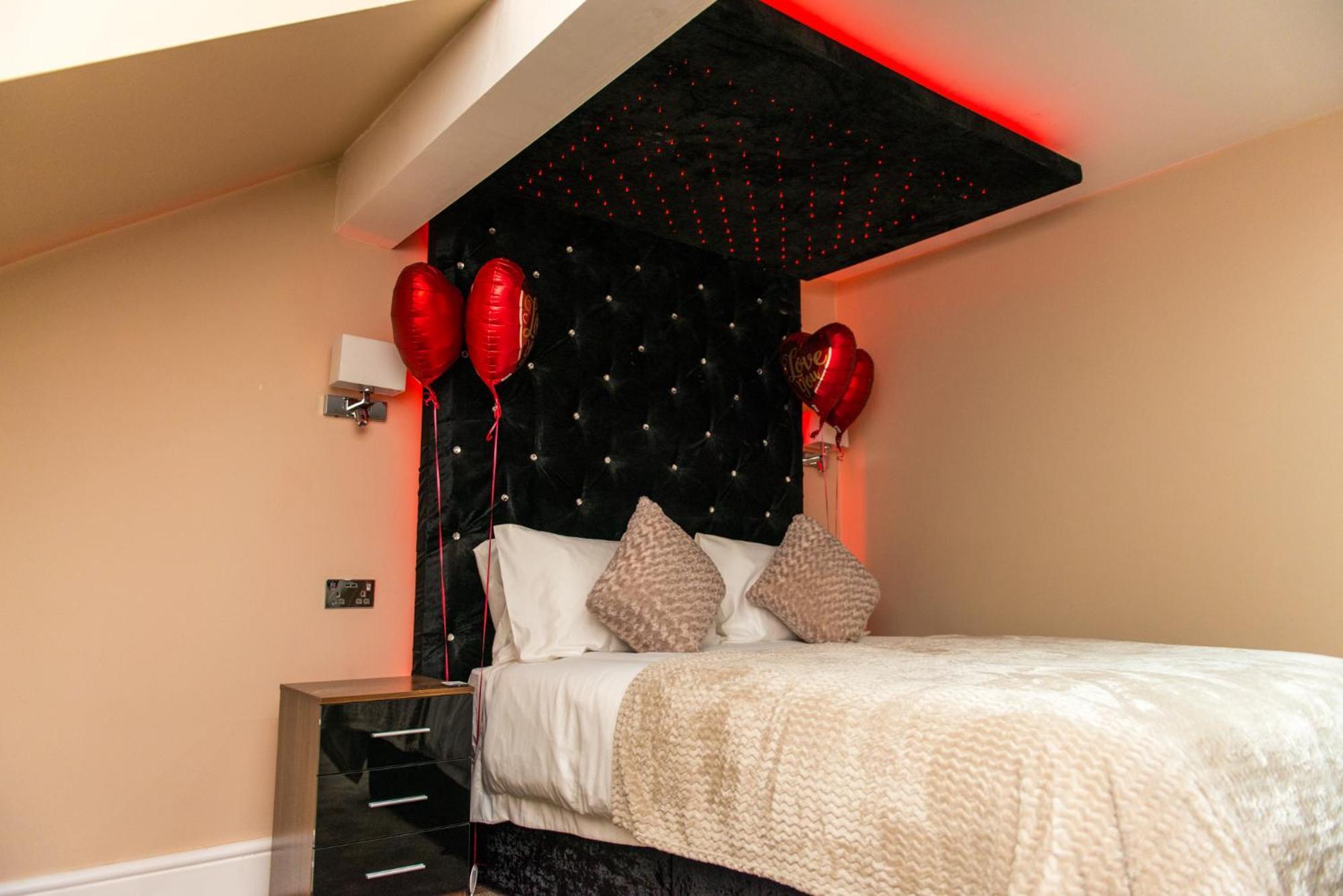Aphrodite Suites Huddersfield Quarto foto