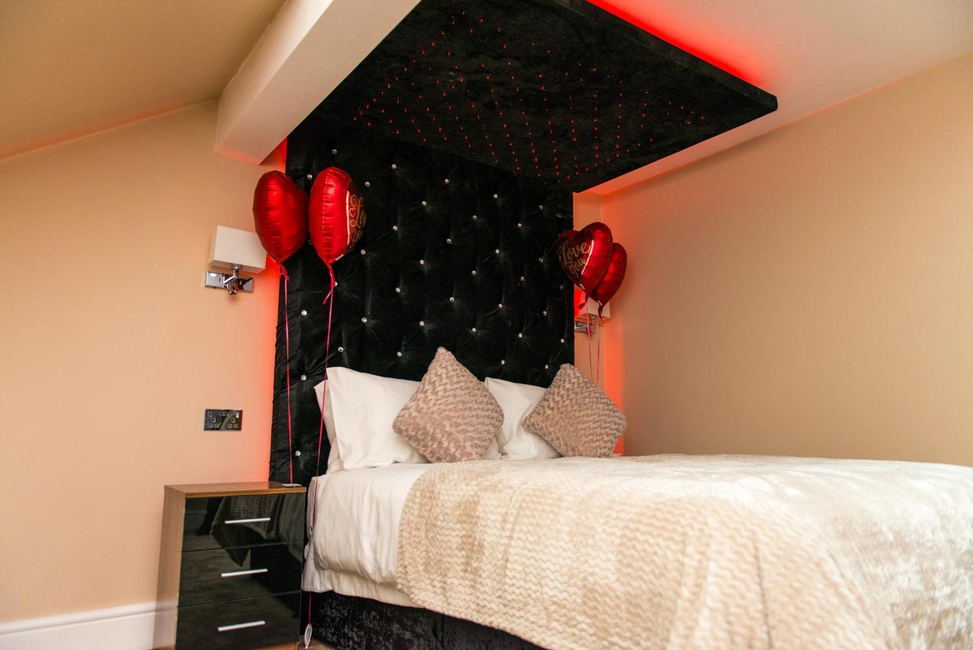 Aphrodite Suites Huddersfield Quarto foto