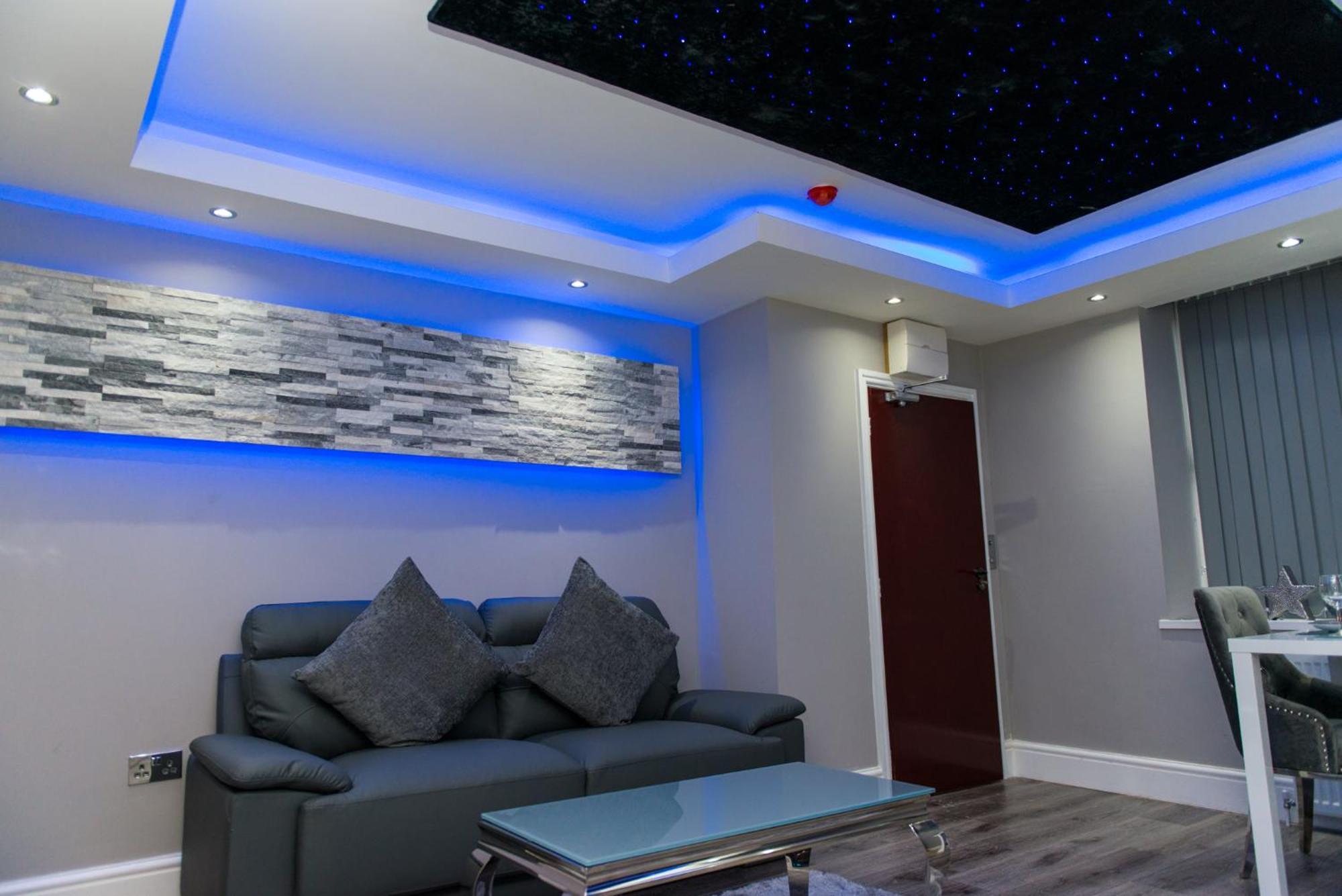 Aphrodite Suites Huddersfield Exterior foto
